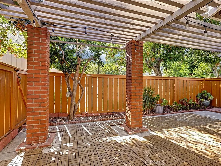 6560 E Camino Vis — Photo 33