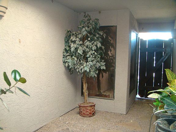 4th image of 1731 E Evergreen St