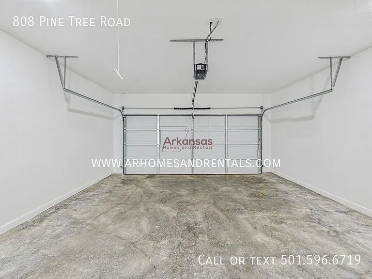 808 Pine Tree Rd — Photo 13