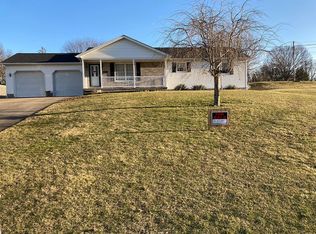 112 Pinecrest Dr, Beaver Falls, PA 15010