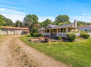 2734 Robertson Rd, Sharpsville, PA 16150
