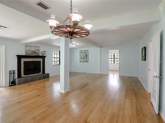 3rd image of 14013 Lake Magdalene Blvd