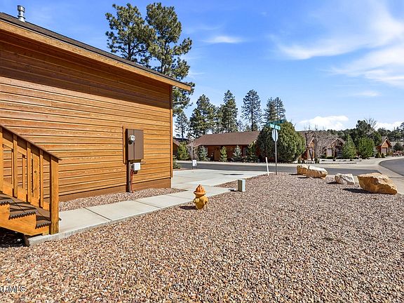 4th image of 1991 N LAKE BREEZE Road