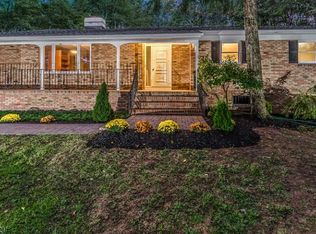 26 Forty Oaks Rd, Whitehouse Station, NJ 08889