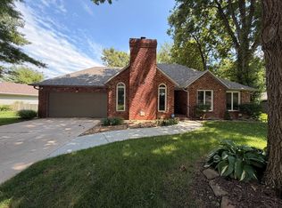 2157 E Cherryvale St, Springfield, MO 65804