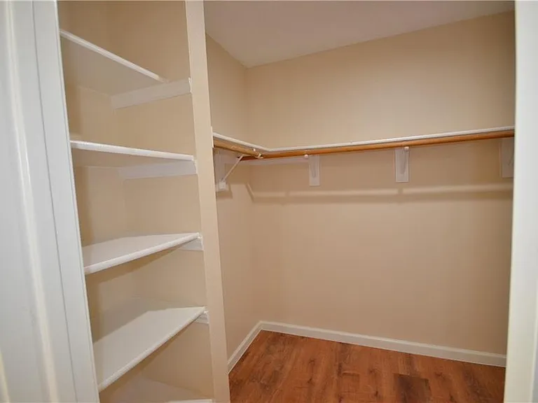 13903 Lothian Dr — Photo 23