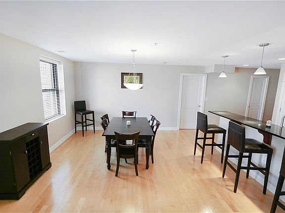 4th image of 350 N Meridian St Unit 602