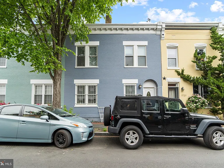 1723 Seaton St NW — Photo 1