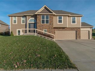 13435 N Bedford Falls Rd, Platte City, MO 64079