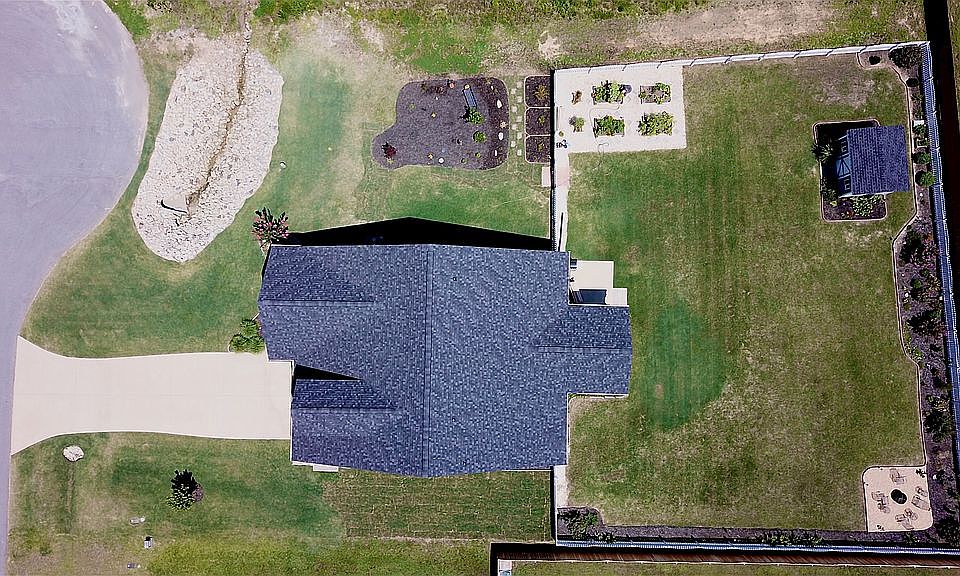 2nd image of 9 Thurman Dr
