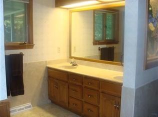 3156 E Berkeley Dr, Springfield, MO 65804