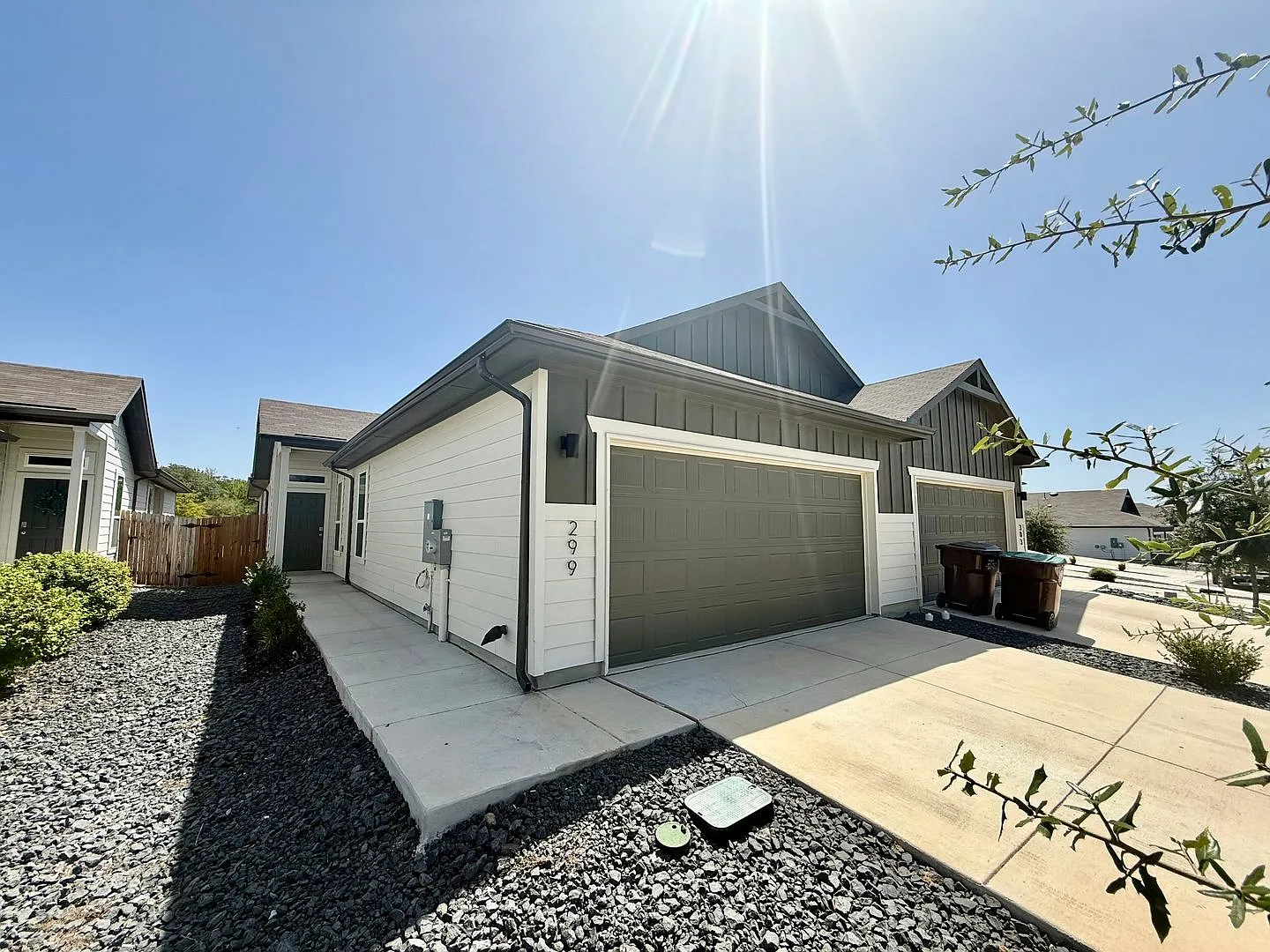 Want luxury living in the Far West ...Look no further...Amanda Park is it! — Photo 2