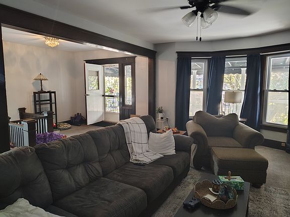 4th image of 34 Roanoke Pkwy Unit 2