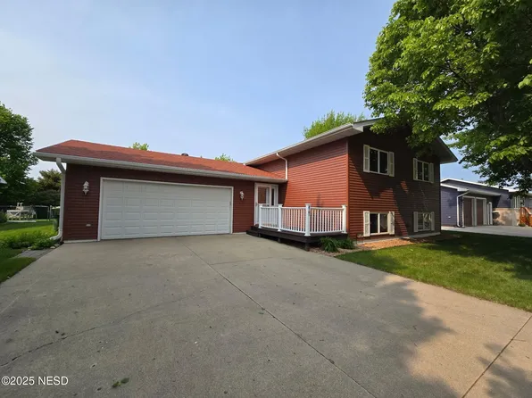 2101 12th Ave NE, Watertown, SD 57201