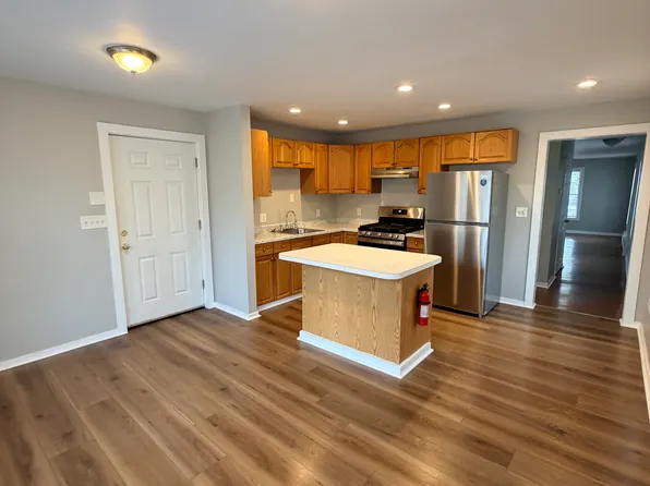 425 Huntington St #1, New Haven, CT 06511