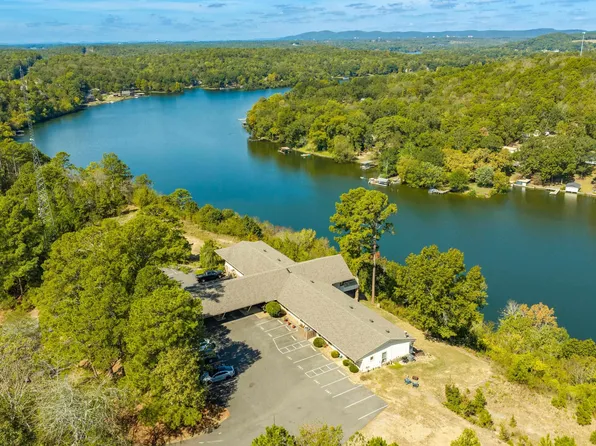 1463 Lodge Mountain Dr, Hot Springs, AR 71913