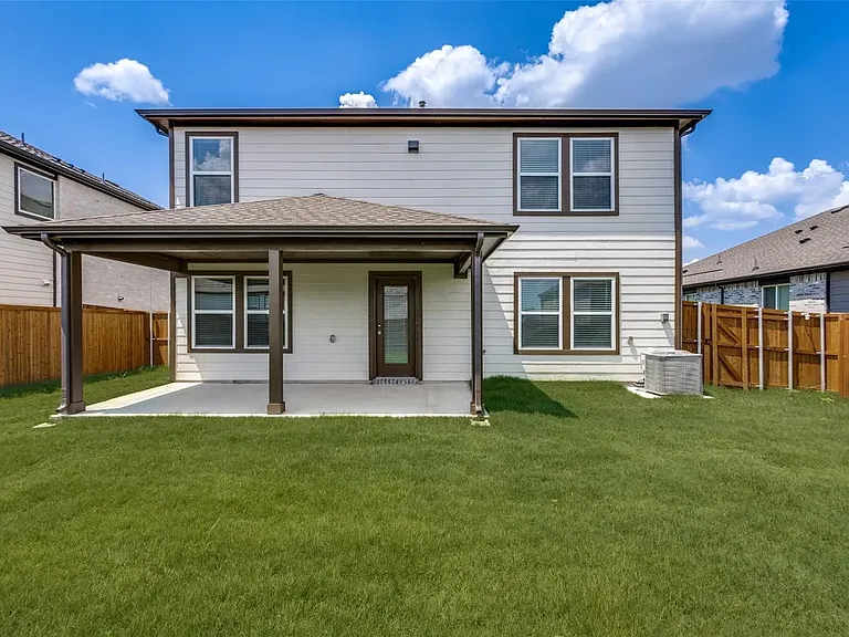 749 Windsor Dr — Photo 31