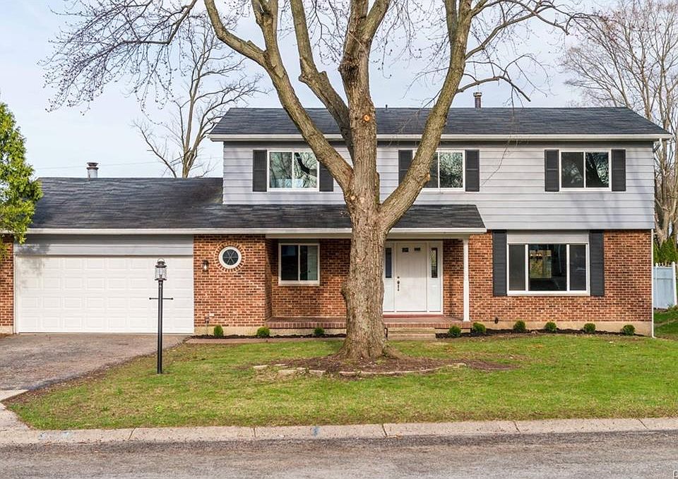 814 Crestmont Drive Beavercreek OH 45431