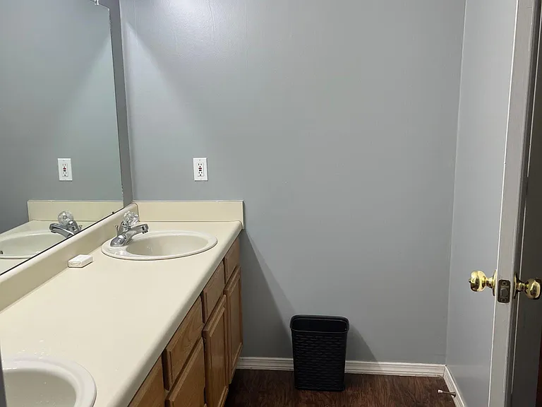 1845 N Albany Ln — Photo 19