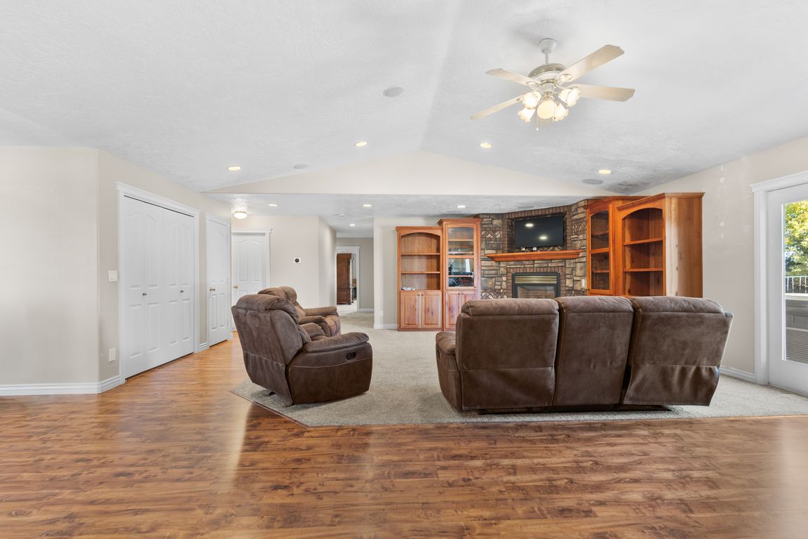 next background image