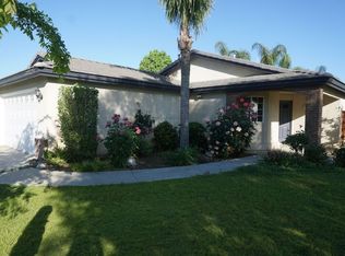 10122 Iroquois Ln, Bakersfield, CA