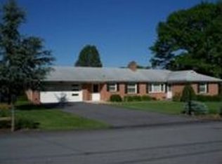 1265 Homewood Rd, York, PA 17402