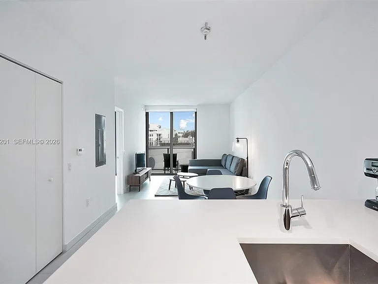 501 NE 31st St #702 — Photo 17