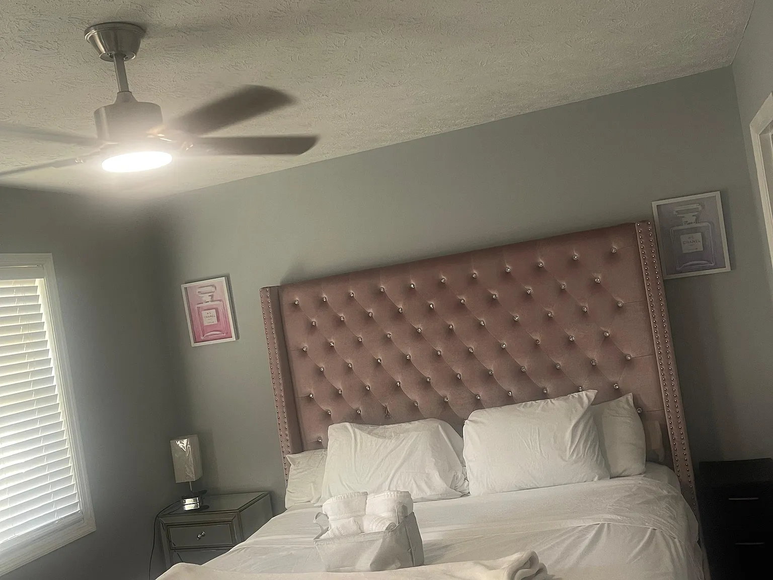 3 bed, 2.5 bath, 1452 sqft, $1,900 — Photo 2