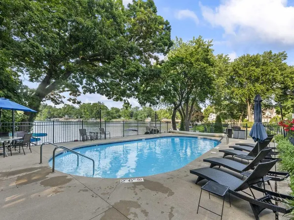 320 E Pleasant STREET #105, Oconomowoc, WI 53066