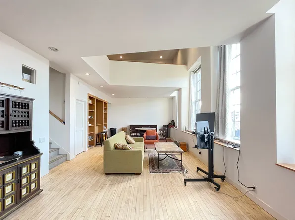 2043 Random Rd APT 309, Cleveland, OH 44106