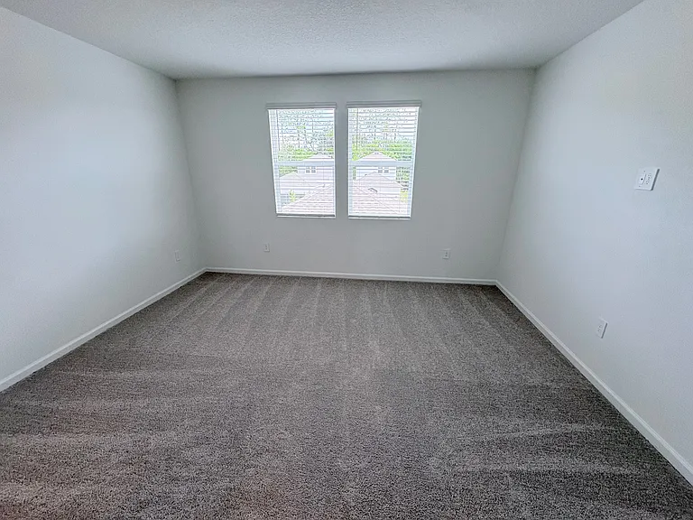 790 Rivington Ave — Photo 13