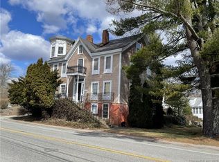 24 Main St, Stonington, CT 06378