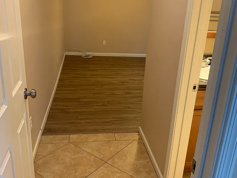 2343 E Sylvia St — Photo 8