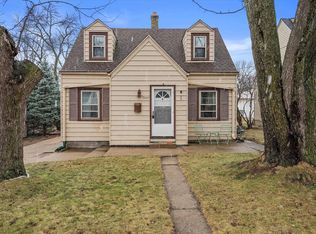 4521 S Lenox St, Milwaukee, WI 53207