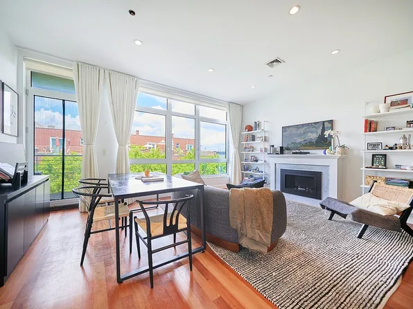 76 Engert Ave APT 4B, Brooklyn, NY 11222