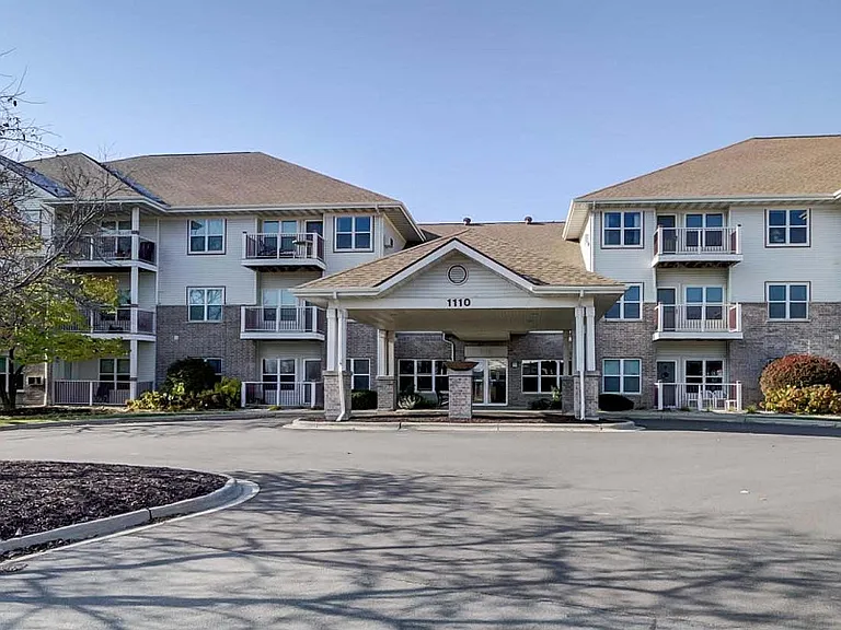 Sherman Glen Senior Aaartments — Photo 1