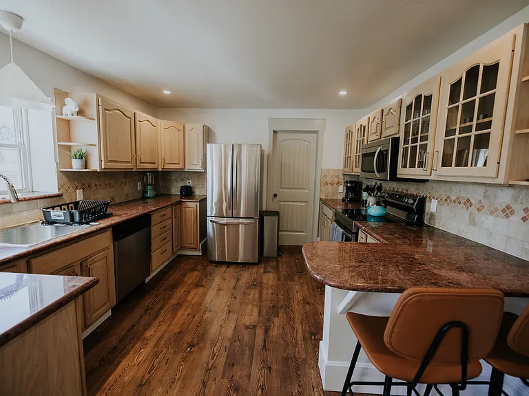1384 Banner Rd — Photo 10
