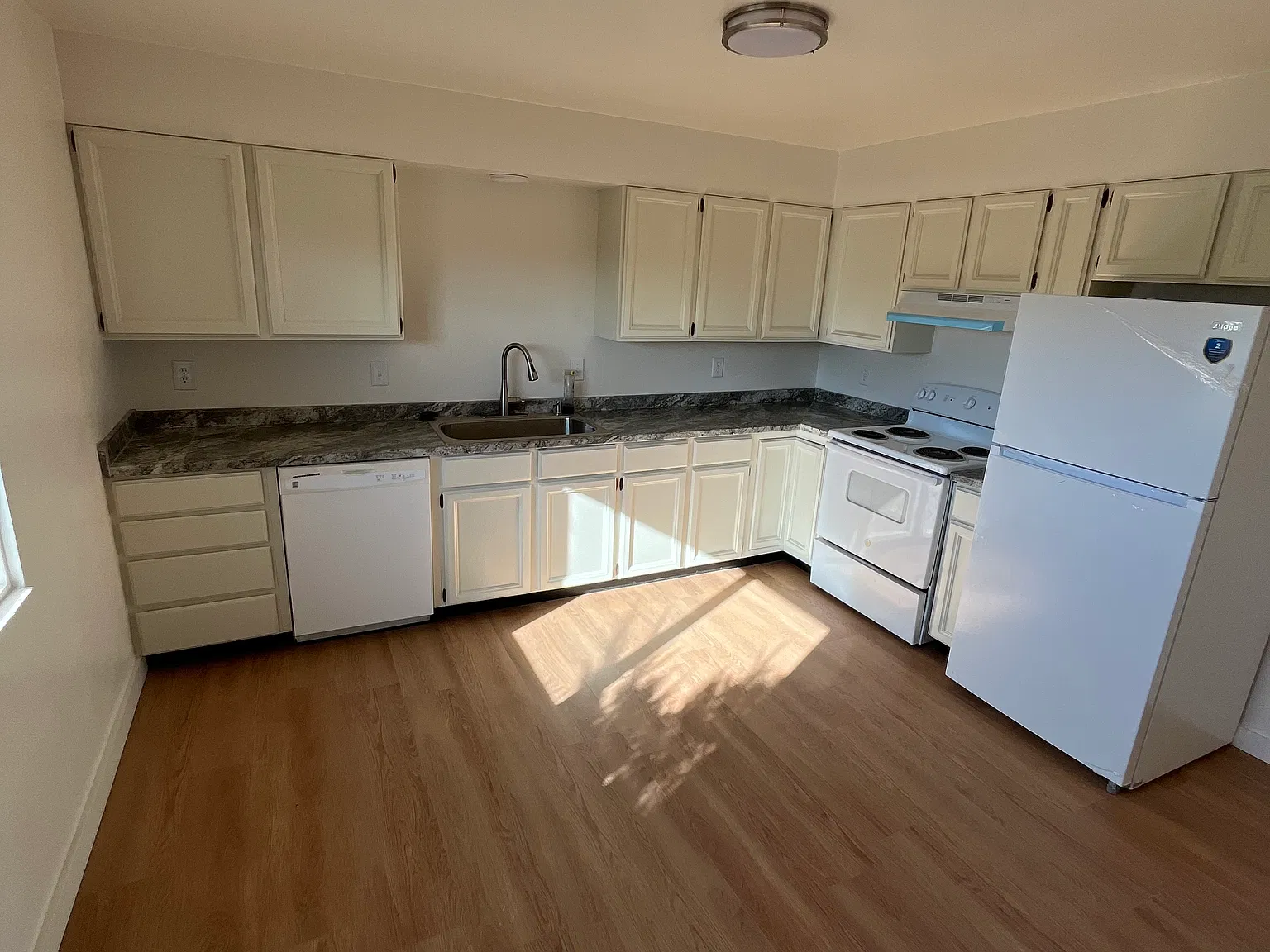 Vernal 8 plex — Photo 2