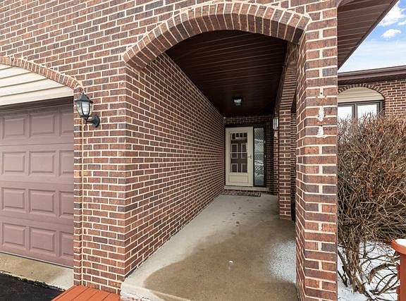2nd image of 13741 Woodridge Ln