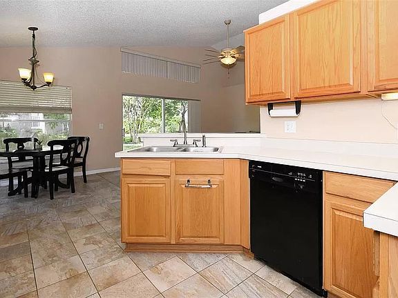 3rd image of 14762 Kristenright Ln