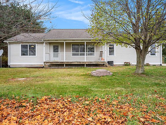 3rd image of 5576 Blue Spruce Ln
