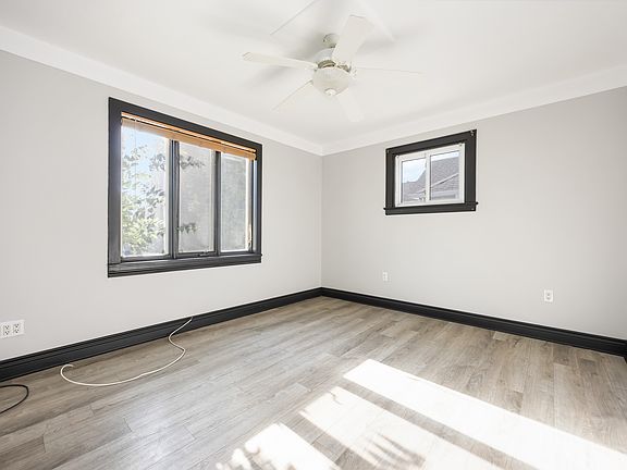 3rd image of 315 Collingwood St #1