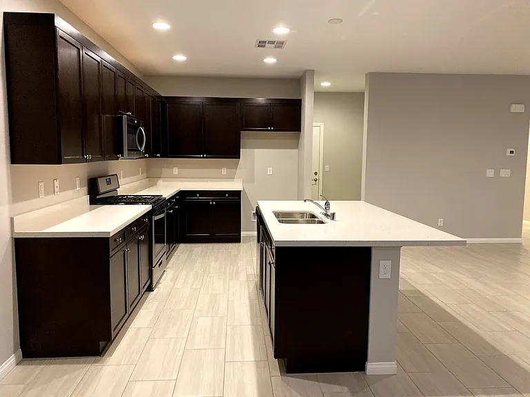 3051 Concepcion Ct — Photo 8
