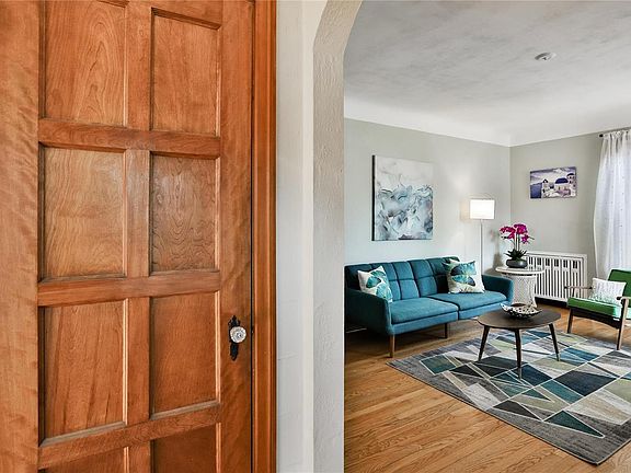 4th image of 7315 Shaftesbury Ave