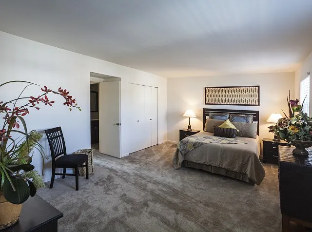 Orangewood Apartments — Photo 11