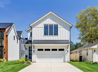 321 Neva Ave, Glenview, IL 60025