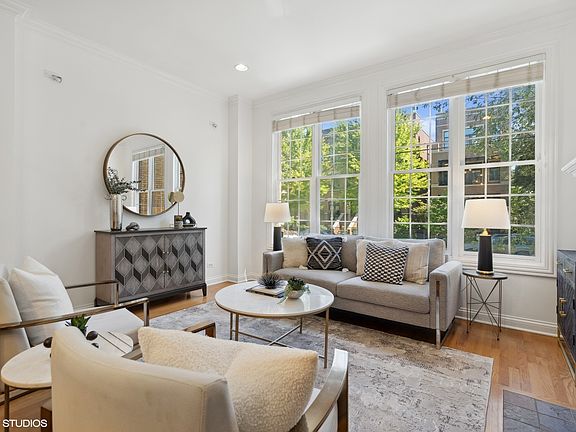 5th image of 2520 N Southport Ave #1S