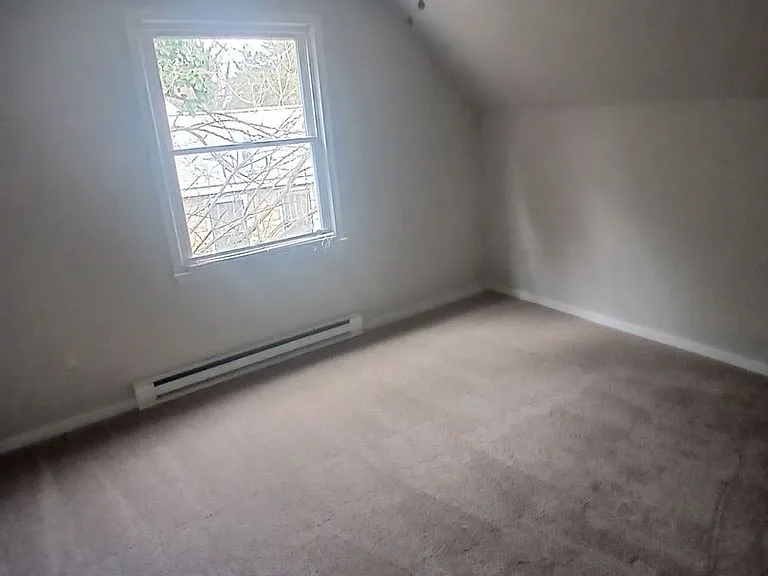 727 Savannah Ave — Photo 12
