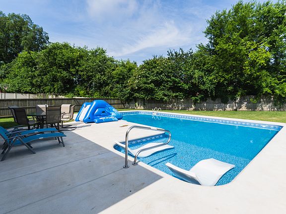 5th image of 1652 Lantana Dr