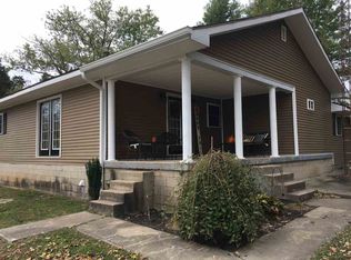 410 Twin Bridges Rd, Mitchell, IN 47446